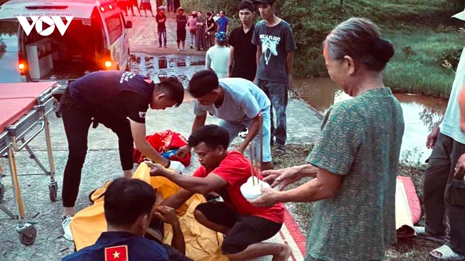 Hai người tử vong do đuối nước tại hồ nghĩa trang ở phường Phú Bài, TP Huế